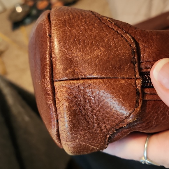 Ellington vintage leather bag - Picture 11 of 16